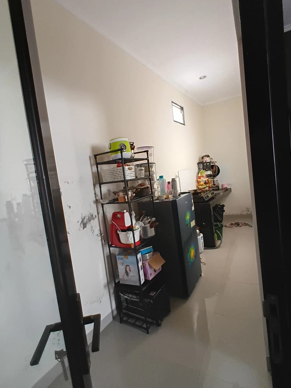 Kontrakan 2 Lantai & 3 Kamar Tidur