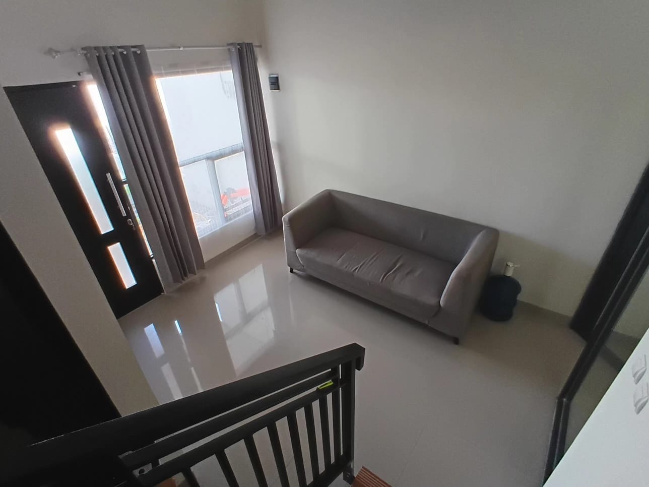 Kontrakan 2 Lantai & 3 Kamar Tidur